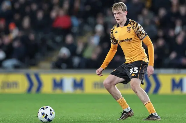 Toby Collyer in action for Hull City