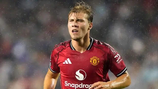 Manchester United striker Rasmus Hojlund