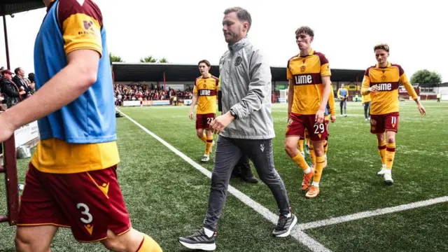 Motherwell players with manager Alfred Johansson