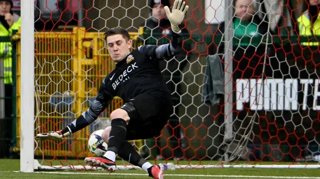 Gareth Deane playing for Glenavon