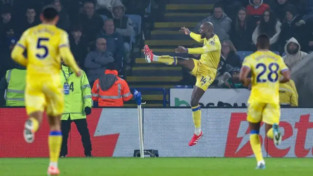 Jean-Phillipe Mateta of Crystal Palace celebrates his goal