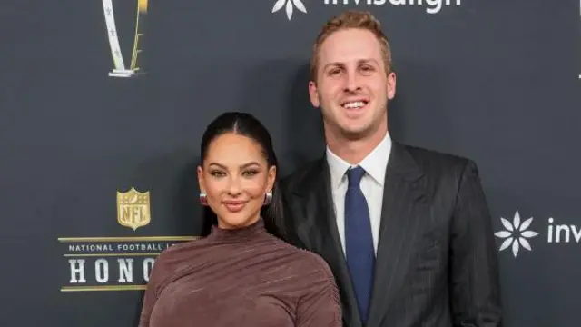 Christen Harper and Jared Goff arrive at Saenger Theatre for the 2025 NFL Honors