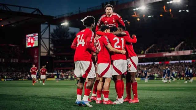 Forest players celebrate against Manchester United.