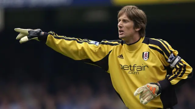 Edwin van der Sar in action for Fulham
