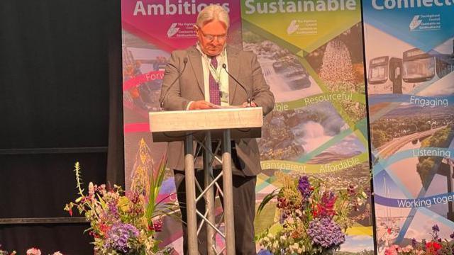 Returning officer Derek Brown announced the recount had started