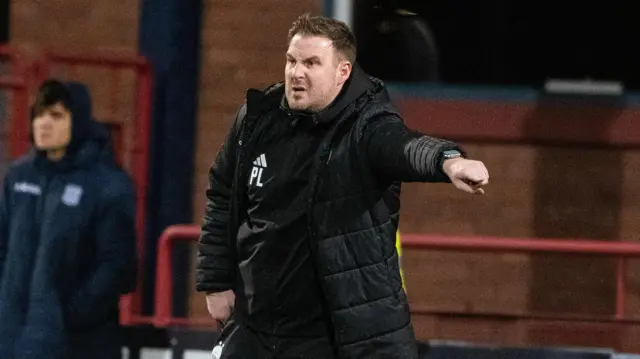 Aberdeen caretaker manager Peter Leven