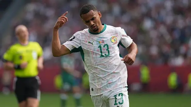 Senegal's Iliman Ndiaye celebrating
