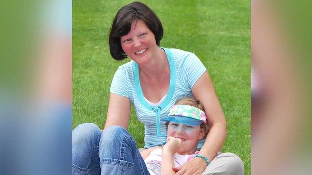 Elizabeth and Katie Edwards