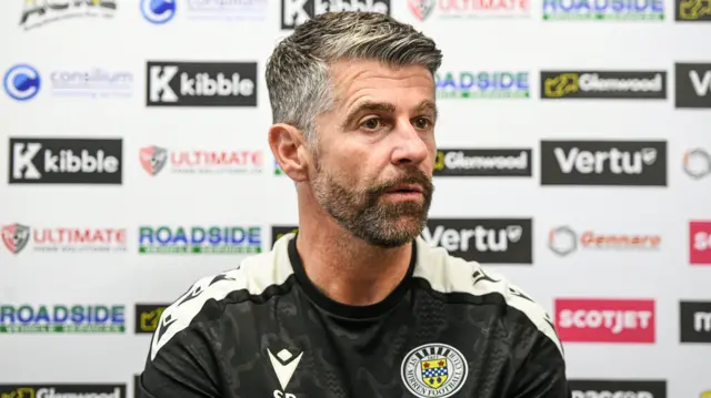 St Mirren manager Stephen Robinson