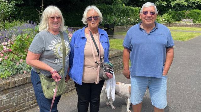 Lesley, Liz and Alex 