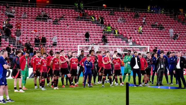 Players of Manchester United look dejected