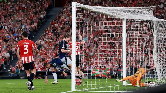 Casemiro scores for Manchester United