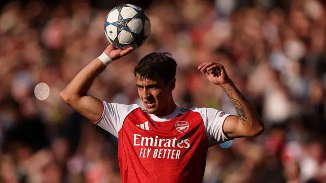 Jakub Kiwior takes a throw-in during the pre-season friendly against Villarreal
