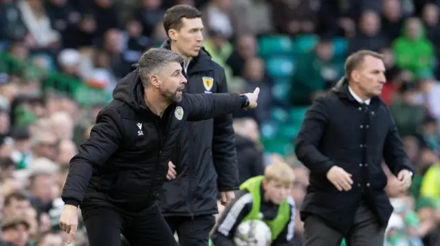 St Mirren manager Stephen Robinson