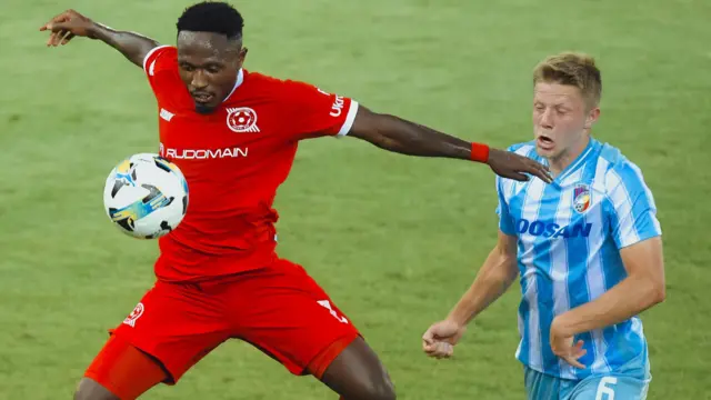 Lukas Cerv playing for Viktoria Plzen against Kryvbas