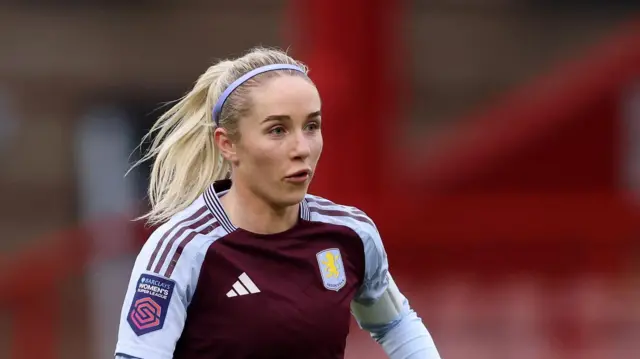 Missy Bo Kearns playing for Aston Villa