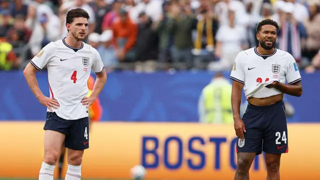 Declan Rice and Reece James of England