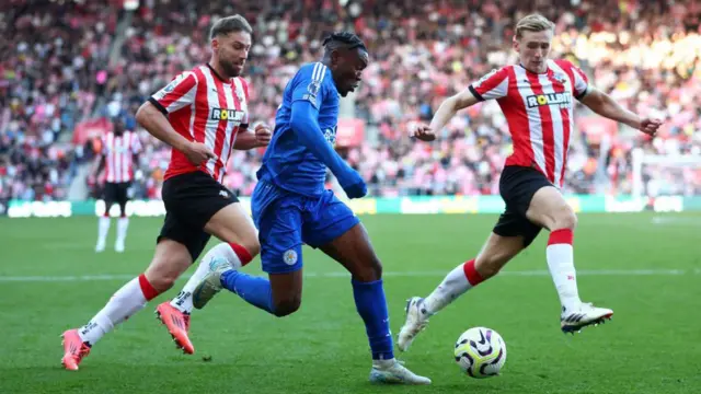 Abdul Fatawu on the ball for Leicester against Southampton