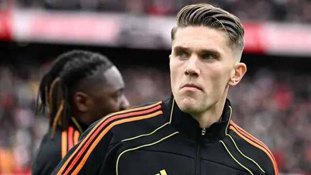Viktor Gyokeres in training gear