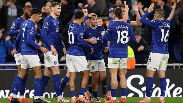 Kiernan Dewsbury-Hall of Everton celebrates scoring goal with teammates