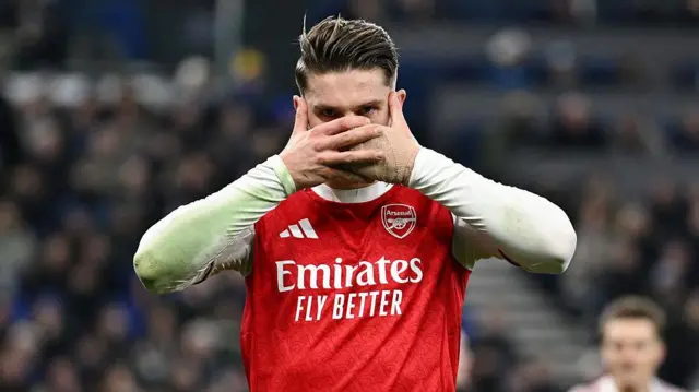 Viktor Gyokeres celebrates