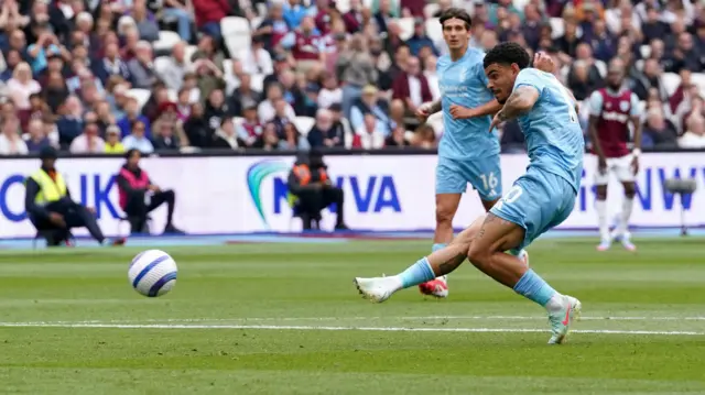 Morgan Gibbs-White scores for Nottingham Forest
