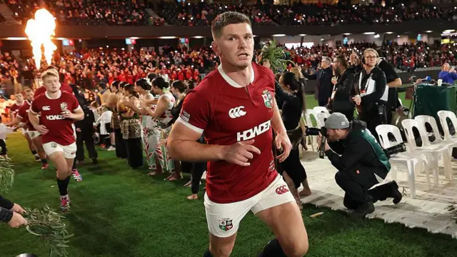 Owen Farrell running 