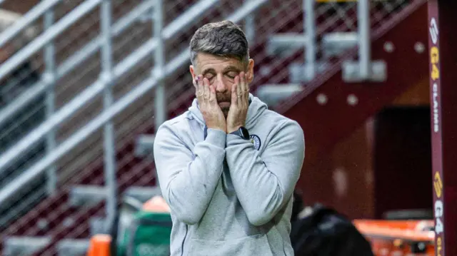 St Mirren manager Stephen Robinson during Saturday's 2-1 defeat by Motherwell