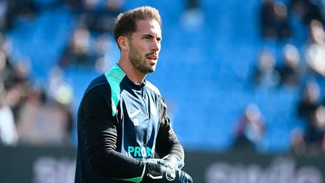 Former Montpellier goalkeeper #40 Benjamin Lecomte