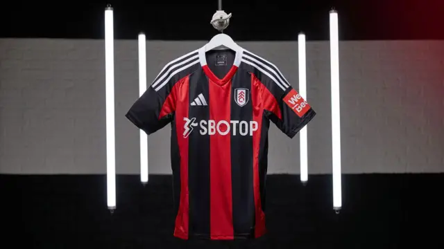 Fulham 2024-25 away kit