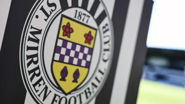 St Mirren crest
