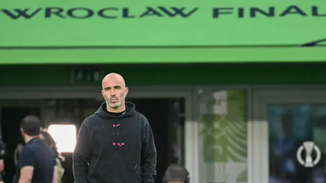 Enzo Maresca looks on from training in Wroclaw 