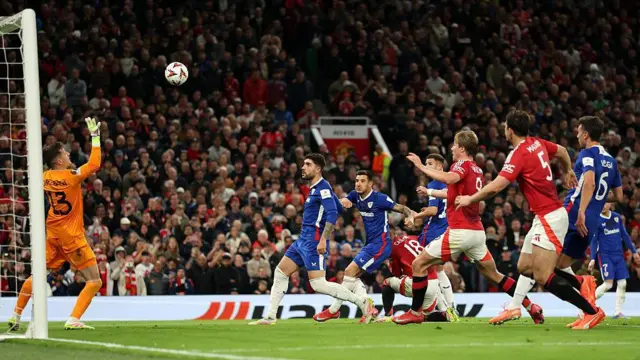 Casemiro scores for Manchester United 