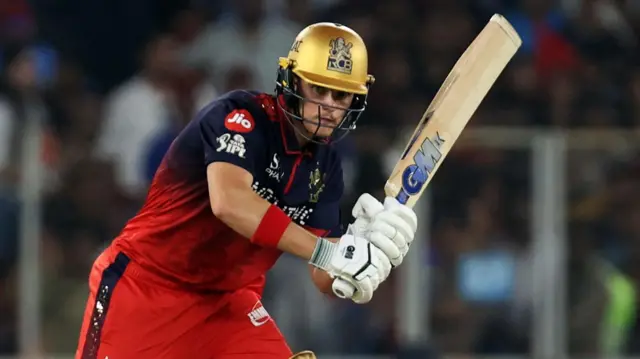 Jacob Bethell batting for RCB