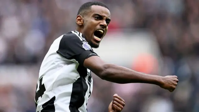 Alexander Isak of Newcastle United celebrates scoring his team's first goal during the Premier League match between Newcastle United FC and Arsenal FC at St James' Park