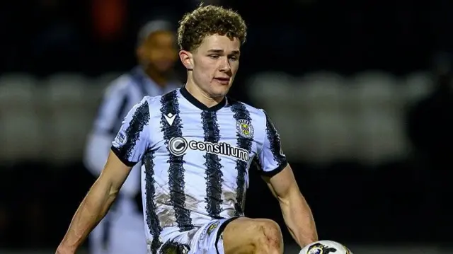 Manchester United under-21 skipper Jacob Devaney on loan at St Mirren