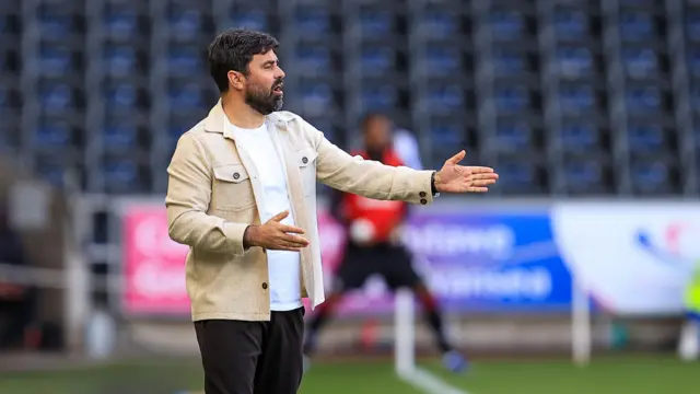 Vitor Matos on the touchline 