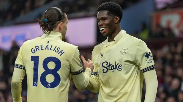  Thierno Barry of Everton celebrates scoring with team mate Jack Grealish
