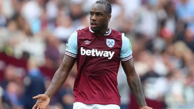 Michail Antonio playing for West Ham