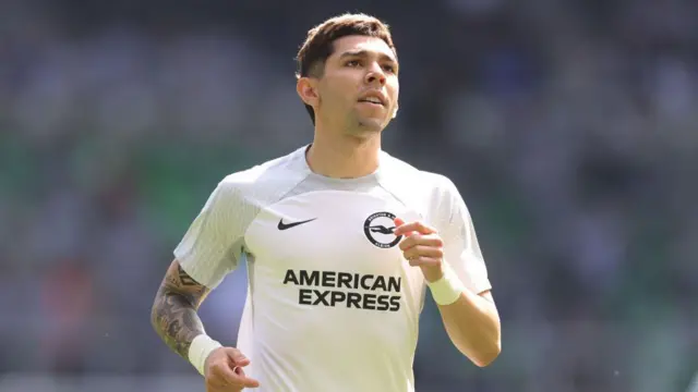 Julio Enciso of Brighton & Hove Albion warms up