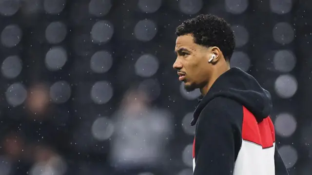 Hugo Ekitike looks on before an Eintracht Frankfurt match