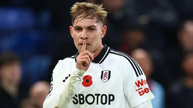 Emile Smith Rowe of Fulham celebrates