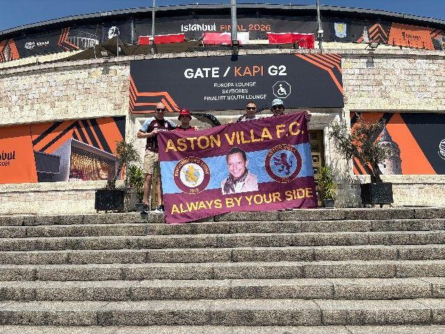 Aficionados en Estambul para la final de la Europa League del Aston Villa.
