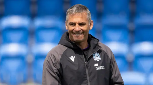 Franco Smith in Glasgow Warriors training