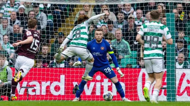 Kyogo scores Celtic's second against Hearts