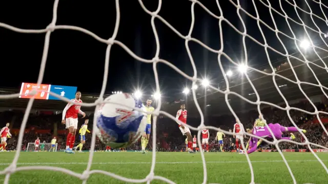 Southampton score against Arsenal