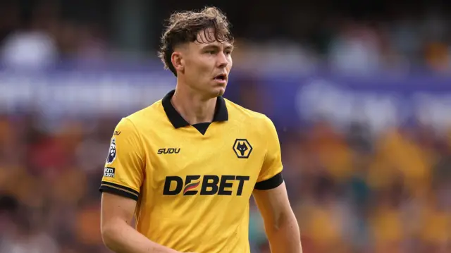 Jorgen Strand Larsen playing for Wolves 