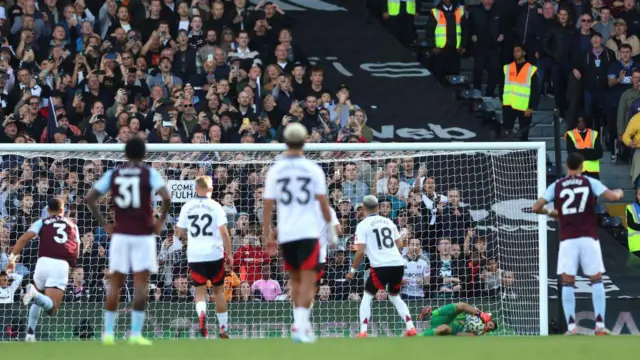 Andreas Pereira missing a penalty for Fulham