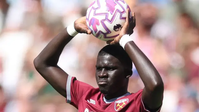 El Hadji Malick Diouf takes throw in for West Ham