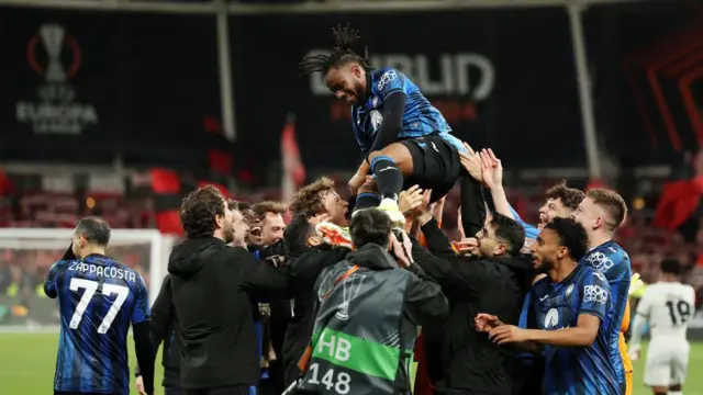 Ademola Lookman of Atalanta BC is lifted by his teammates